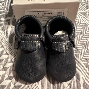 Freshly Picked Moccasins, Navy size 5